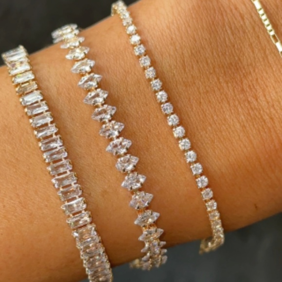 Markie Necklace - Picture 3 of 3